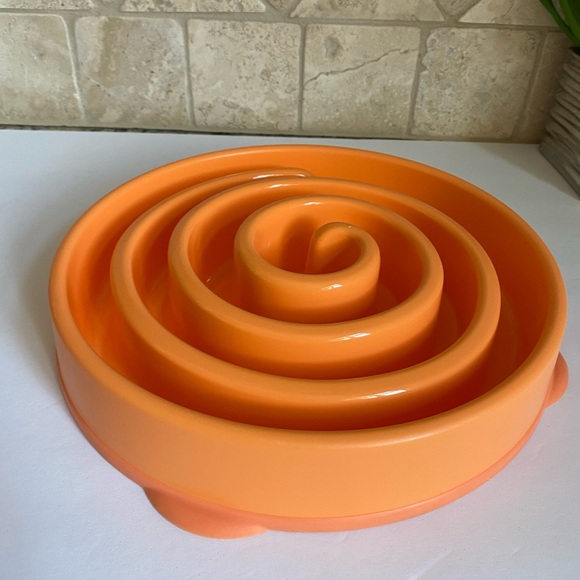 Doggy Bundle. FunFeeder, Bow-tie, and Bandanas - Picture 3 of 16